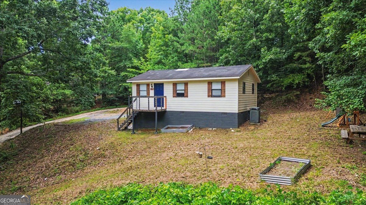 211 John White RD NW