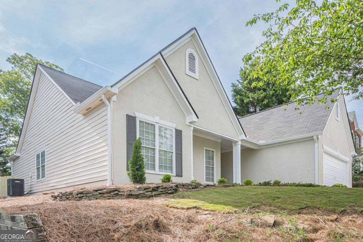 861 Soaring DR