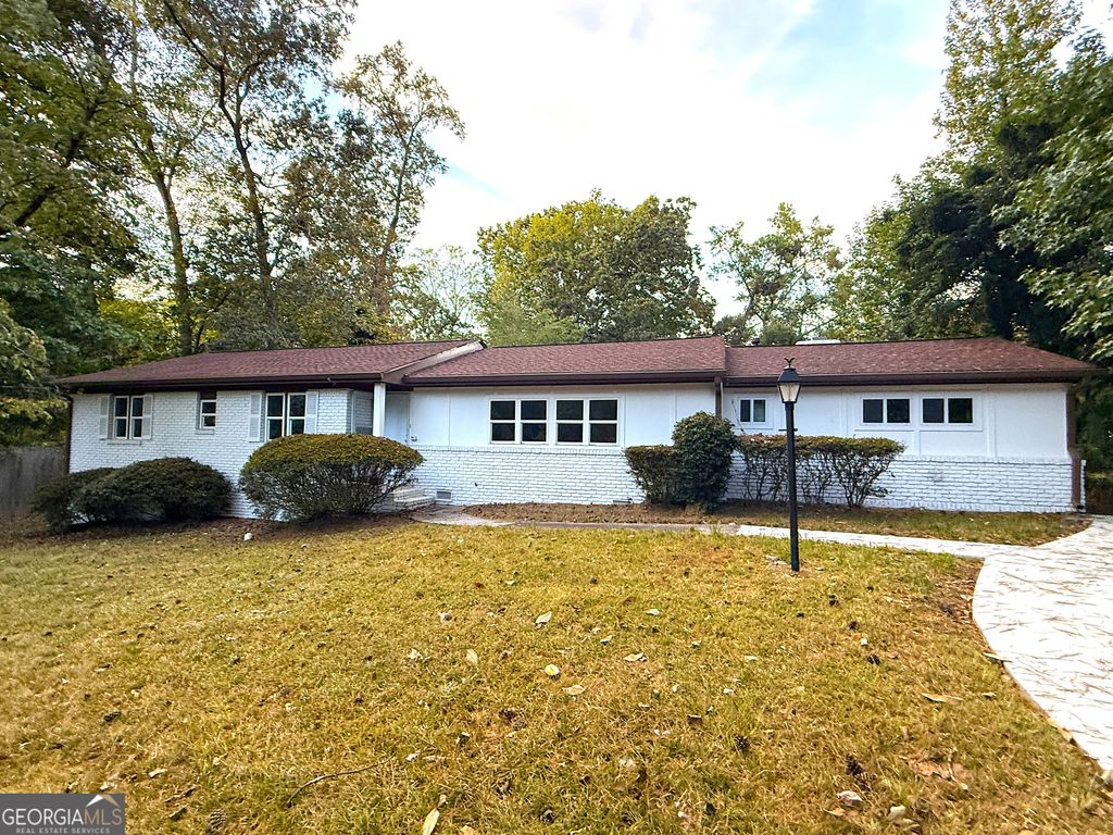 Photo of 3293 Valleydale Drive SW, Atlanta, GA 30311 (MLS # 10727996)