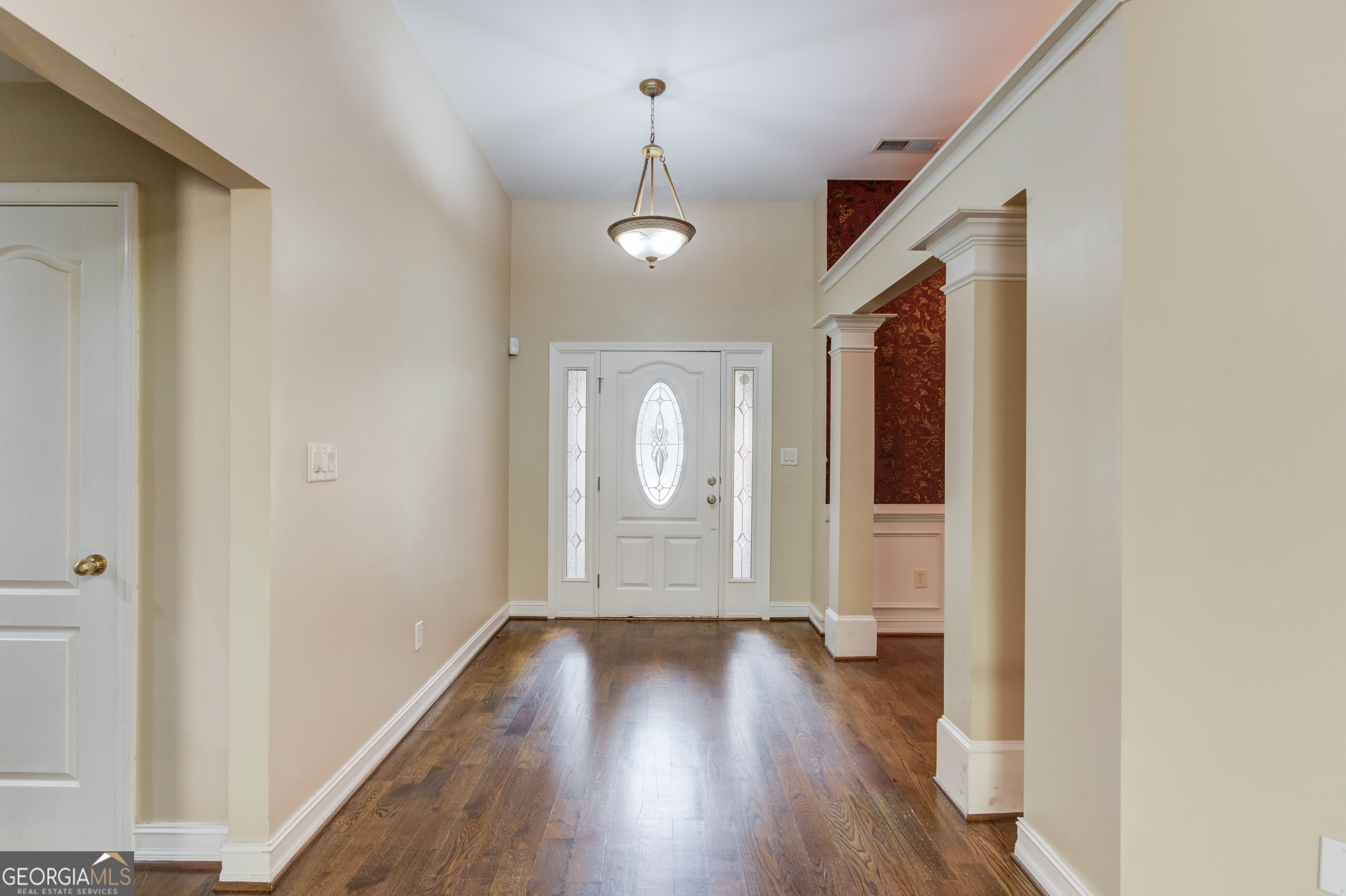 805 RIVER VALLEY DR