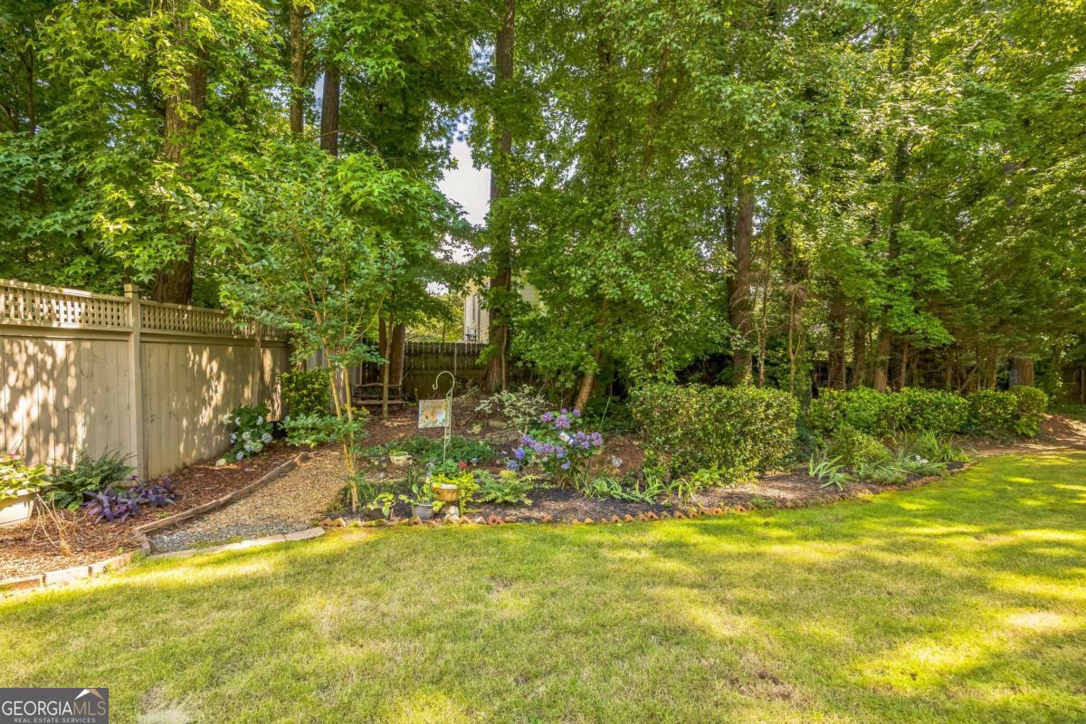 840 Milton Oaks DR