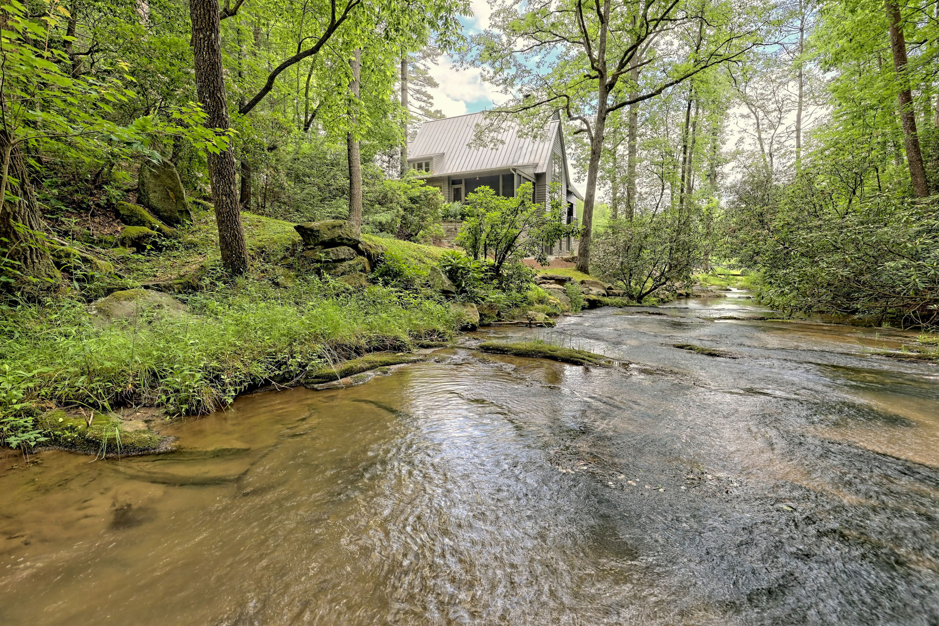 Clayton, Georgia 30525, United States, 8 Bedrooms Bedrooms, ,8 BathroomsBathrooms,Residential,Active,216322