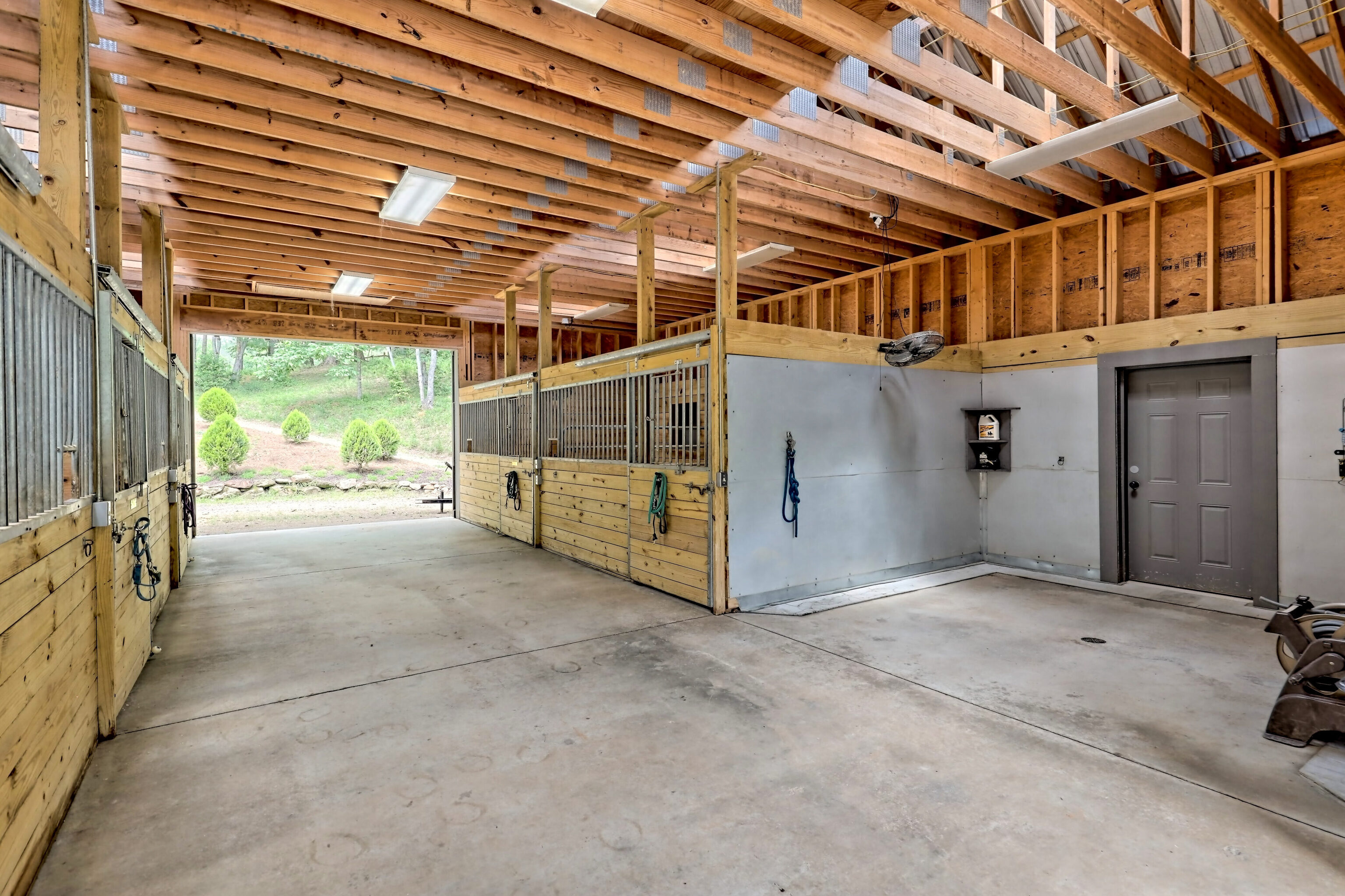 Clayton, Georgia 30525, United States, 8 Bedrooms Bedrooms, ,8 BathroomsBathrooms,Residential,Active,216322