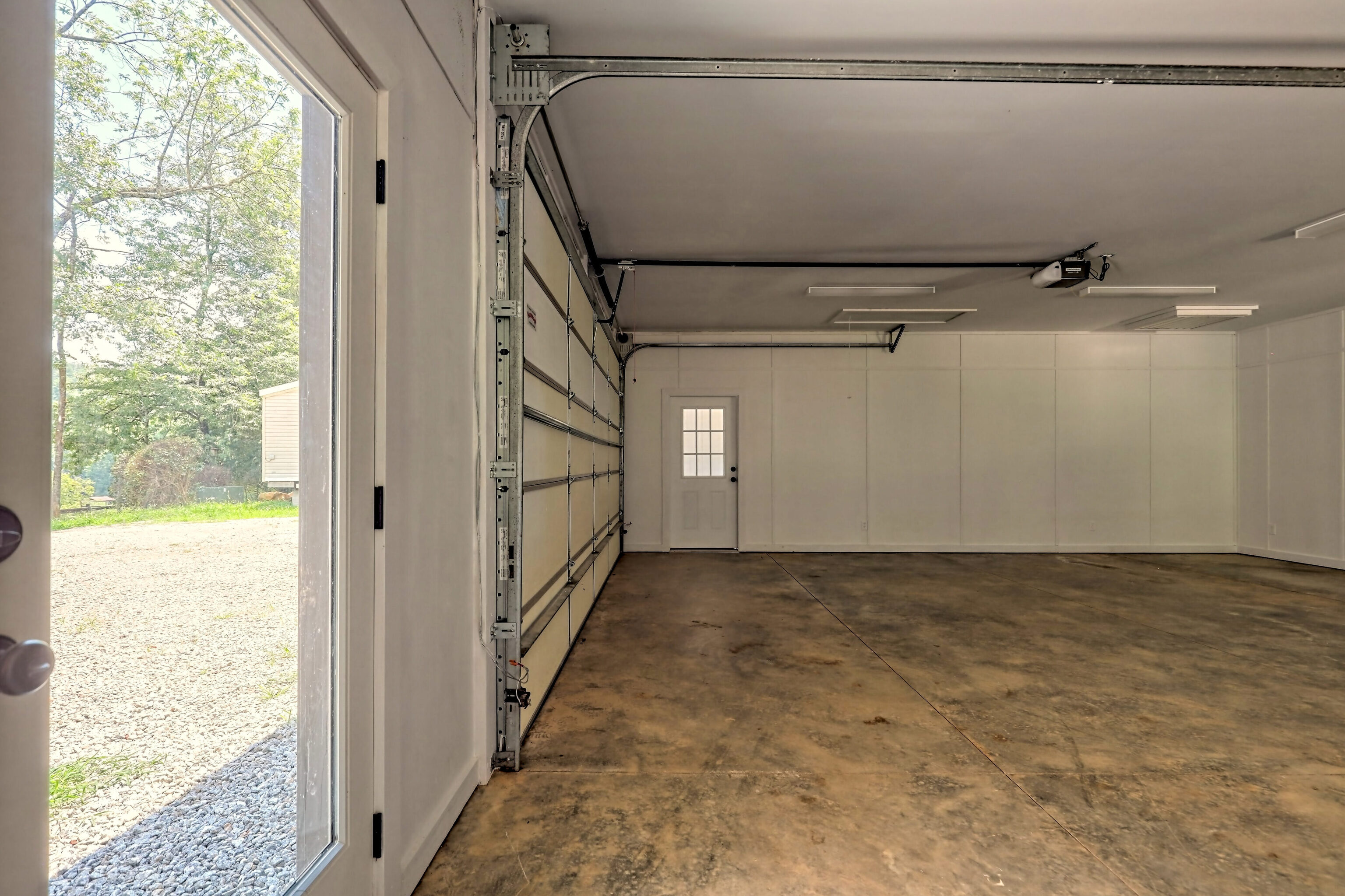 Clayton, Georgia 30525, United States, 8 Bedrooms Bedrooms, ,8 BathroomsBathrooms,Residential,Active,216322