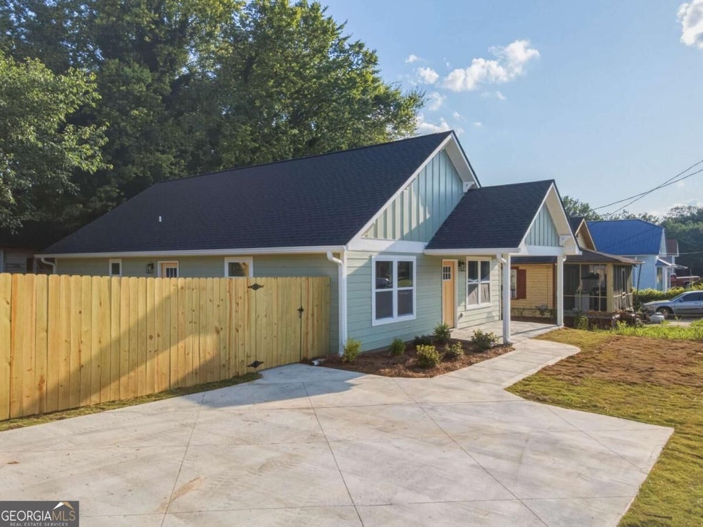Photo of 112 E 14th Street SW, Rome, GA 30161 (MLS # 10838757)