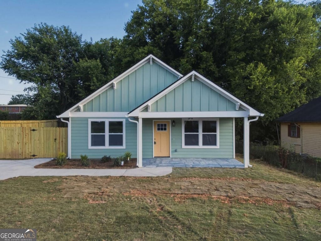 Photo of 112 E 14th Street SW, Rome, GA 30161 (MLS # 10838757)