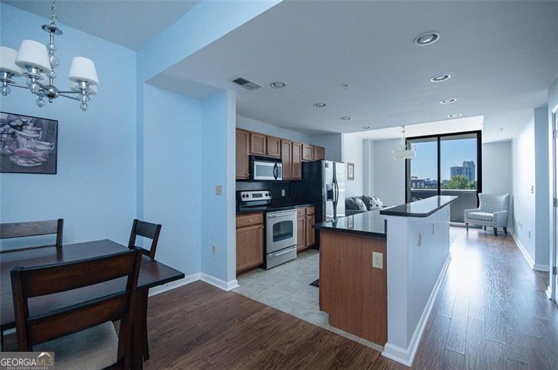 3040 PEACHTREE RD 507