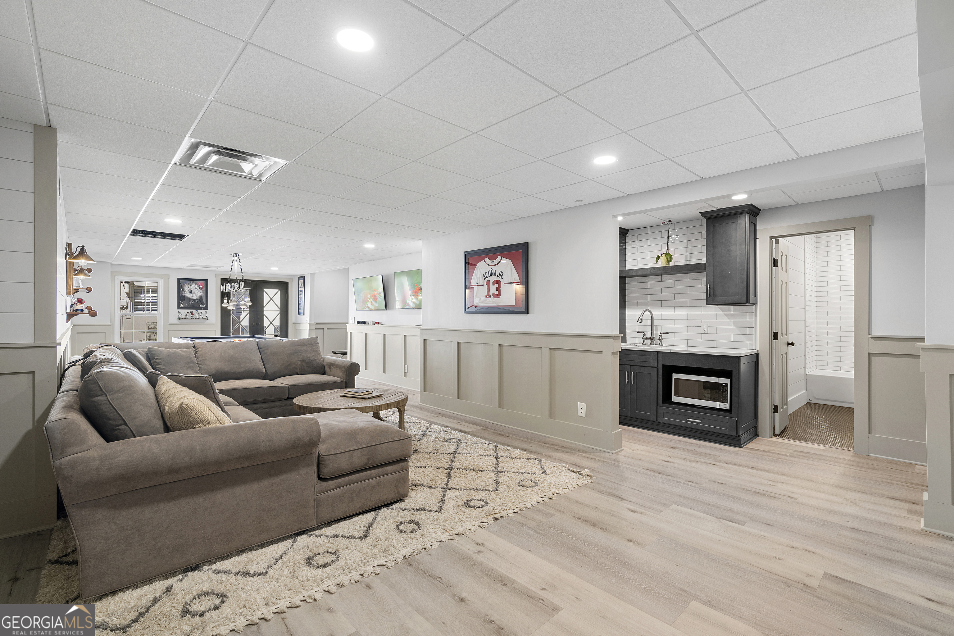 Sentinel Lake - Residential