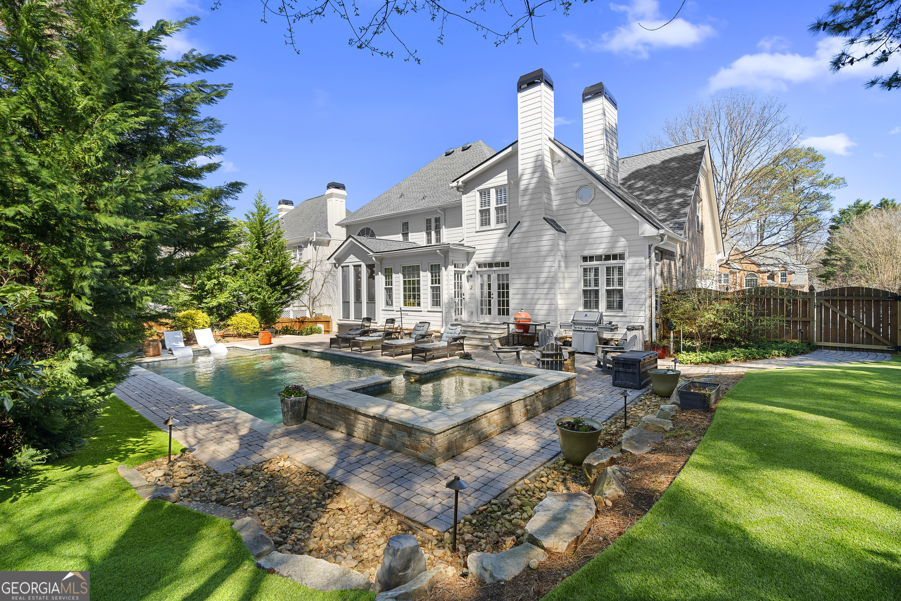Sentinel Lake - Residential