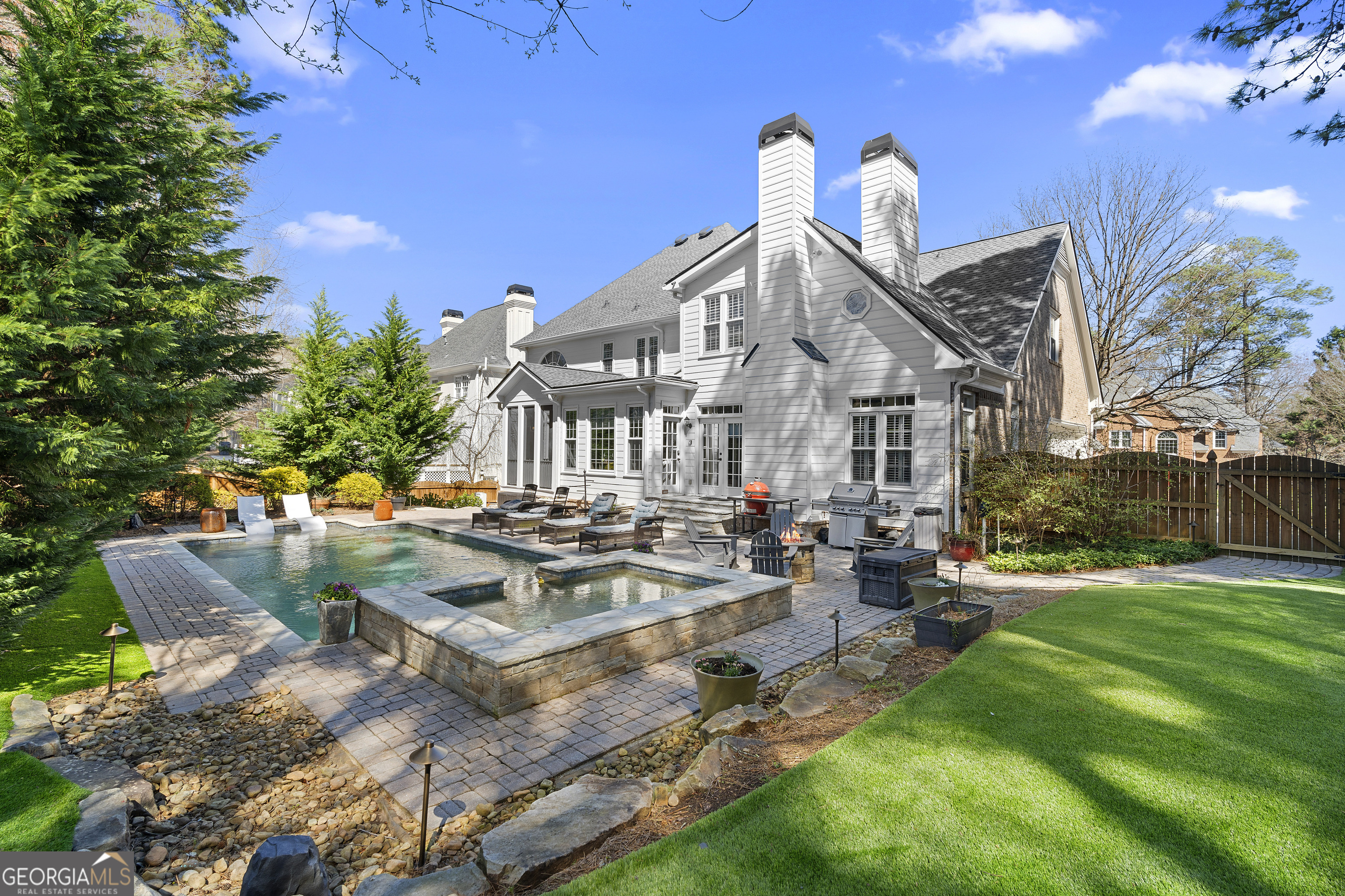 Sentinel Lake - Residential
