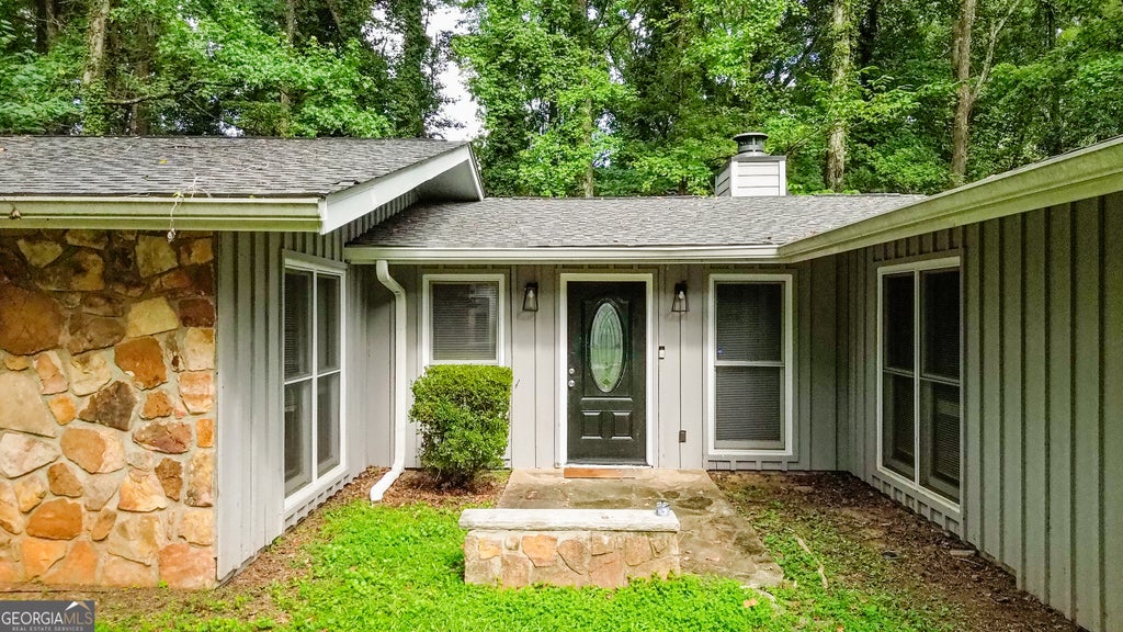 Photo of 1328 Hidden Hills Parkway, Stone Mountain, GA 30088 (MLS # 10813825)