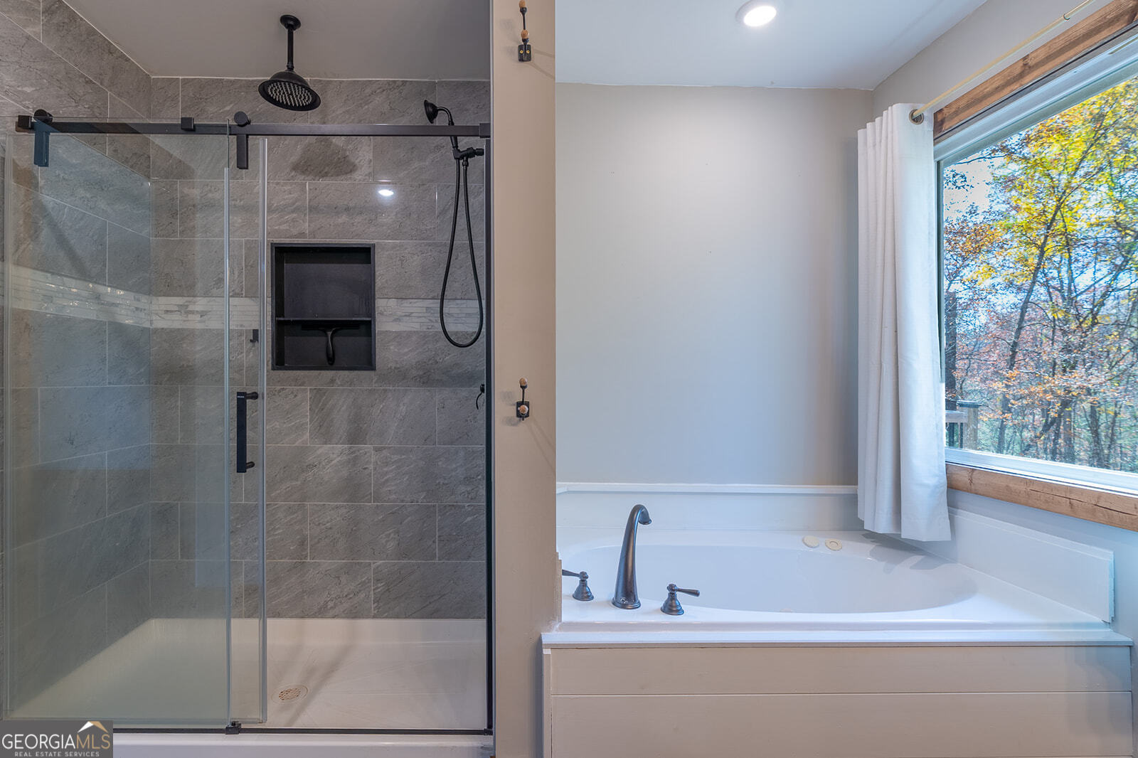 Mountaintown Creek - Residential