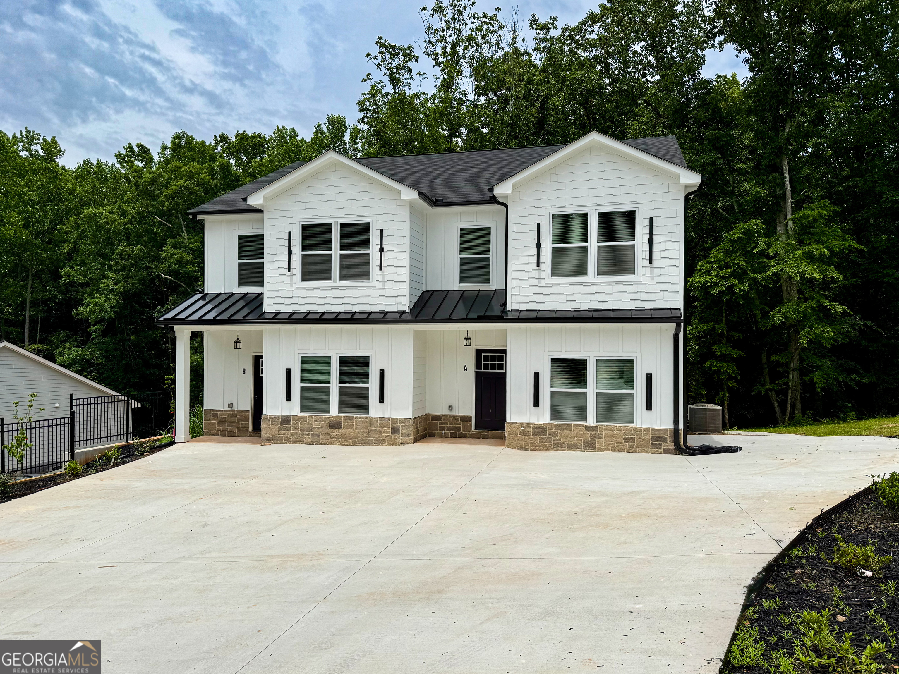 224 Brad ST