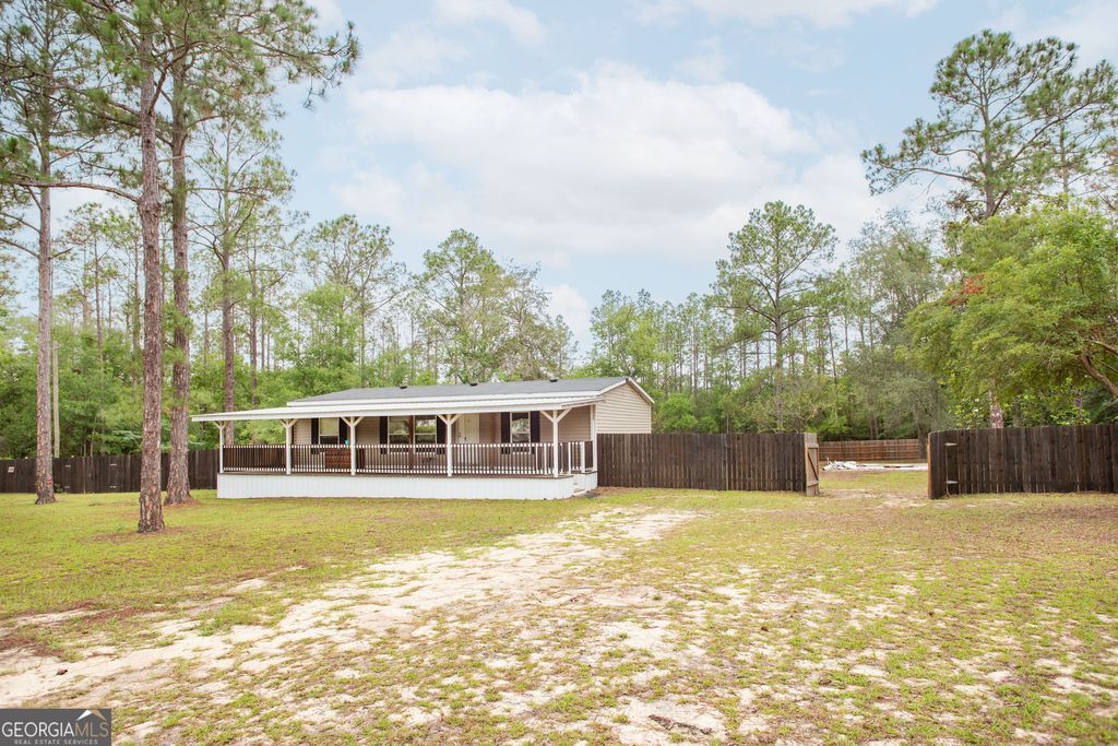 Photo of 830 Satilla Circle, Blackshear, GA 31516 (MLS # 10779023)