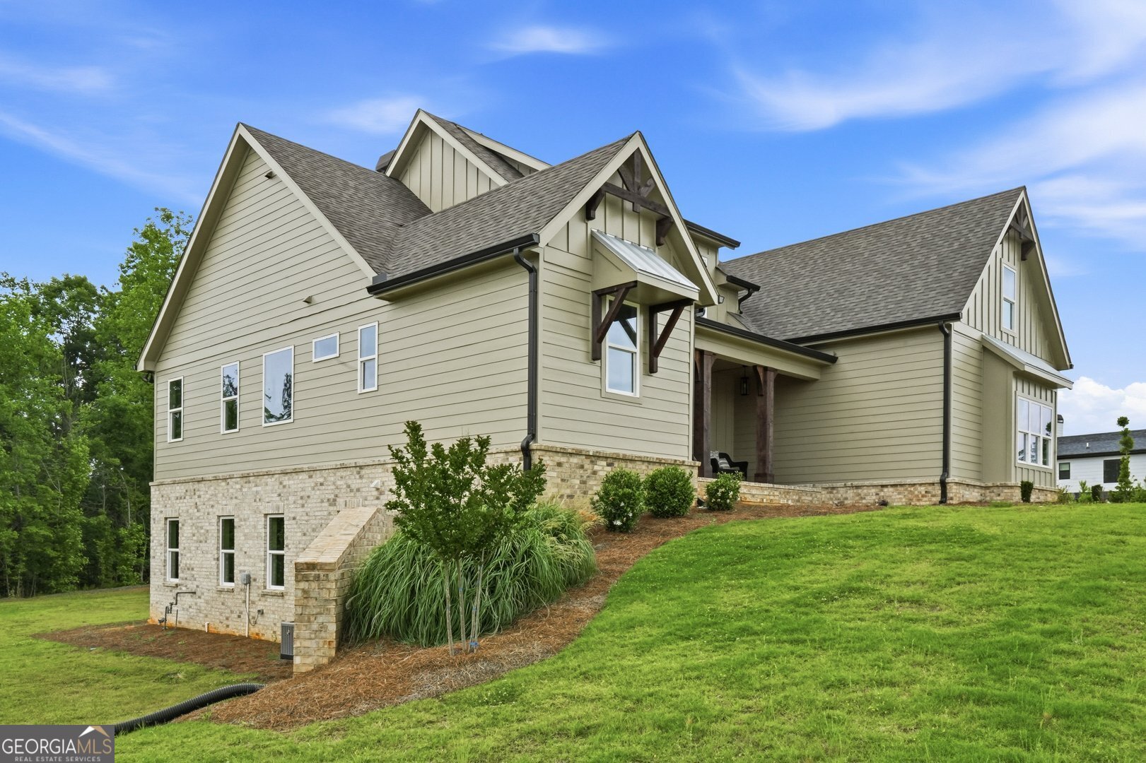 119 Fernbank WAY