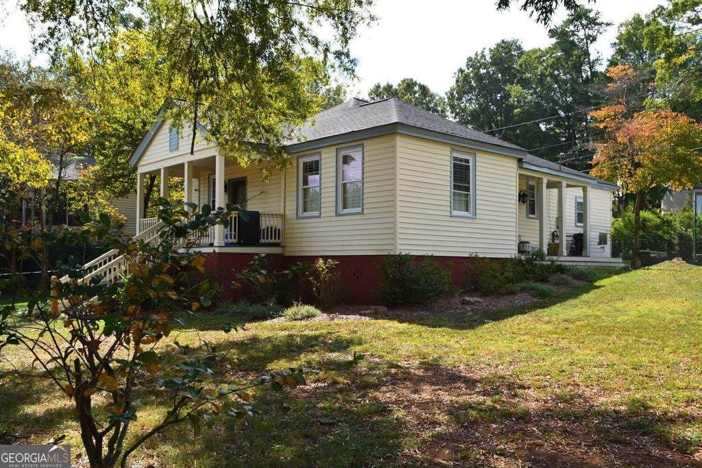 Photo of 20 Wingfoot Trail, Cartersville, GA 30120 (MLS # 10858310)