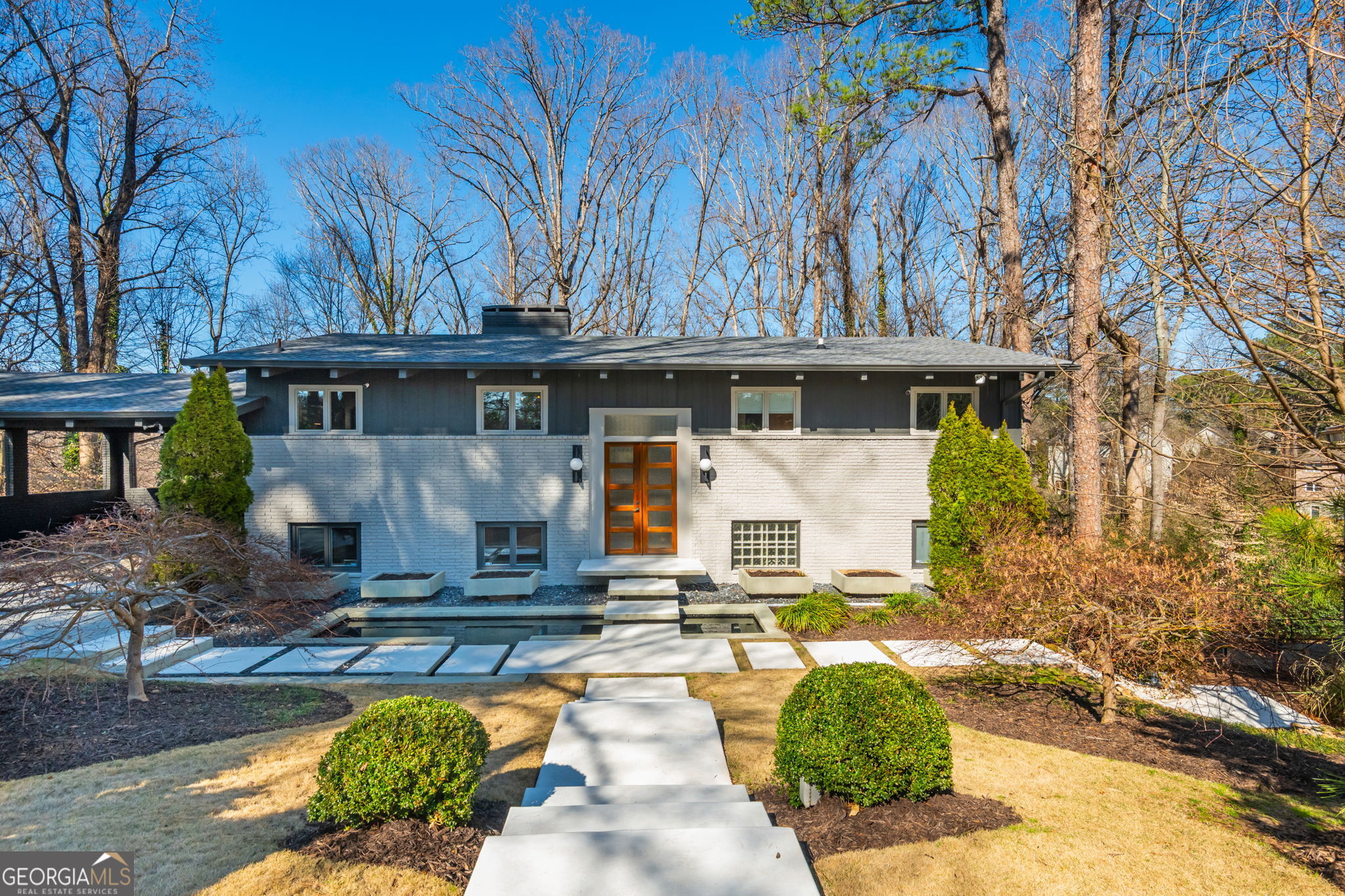 1304 Bernadette LN NE