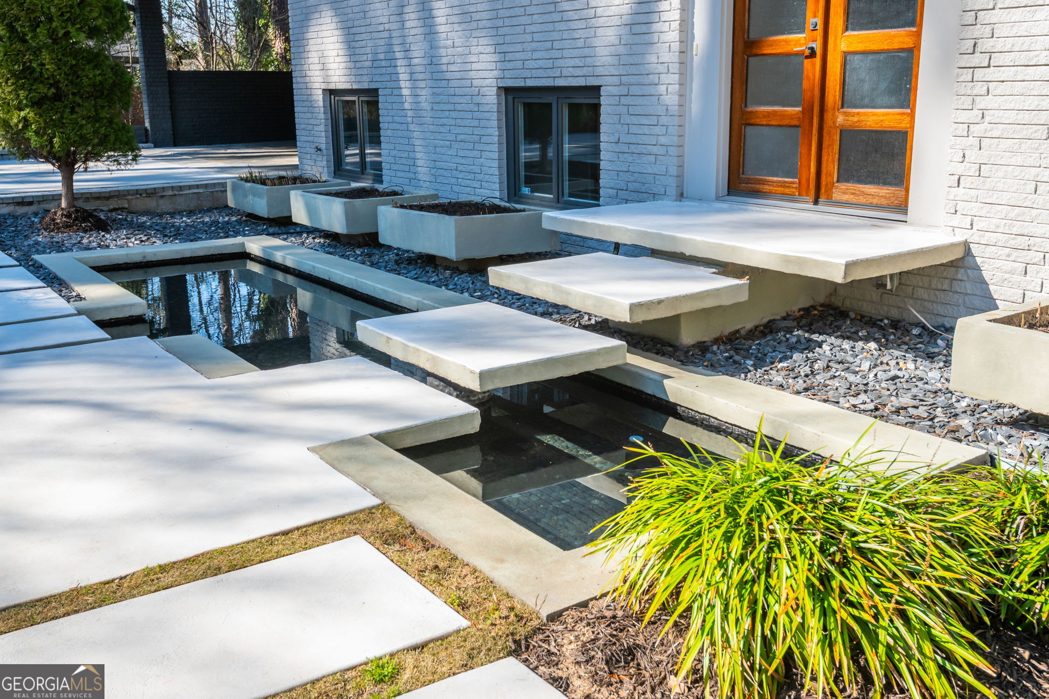 1304 Bernadette LN NE