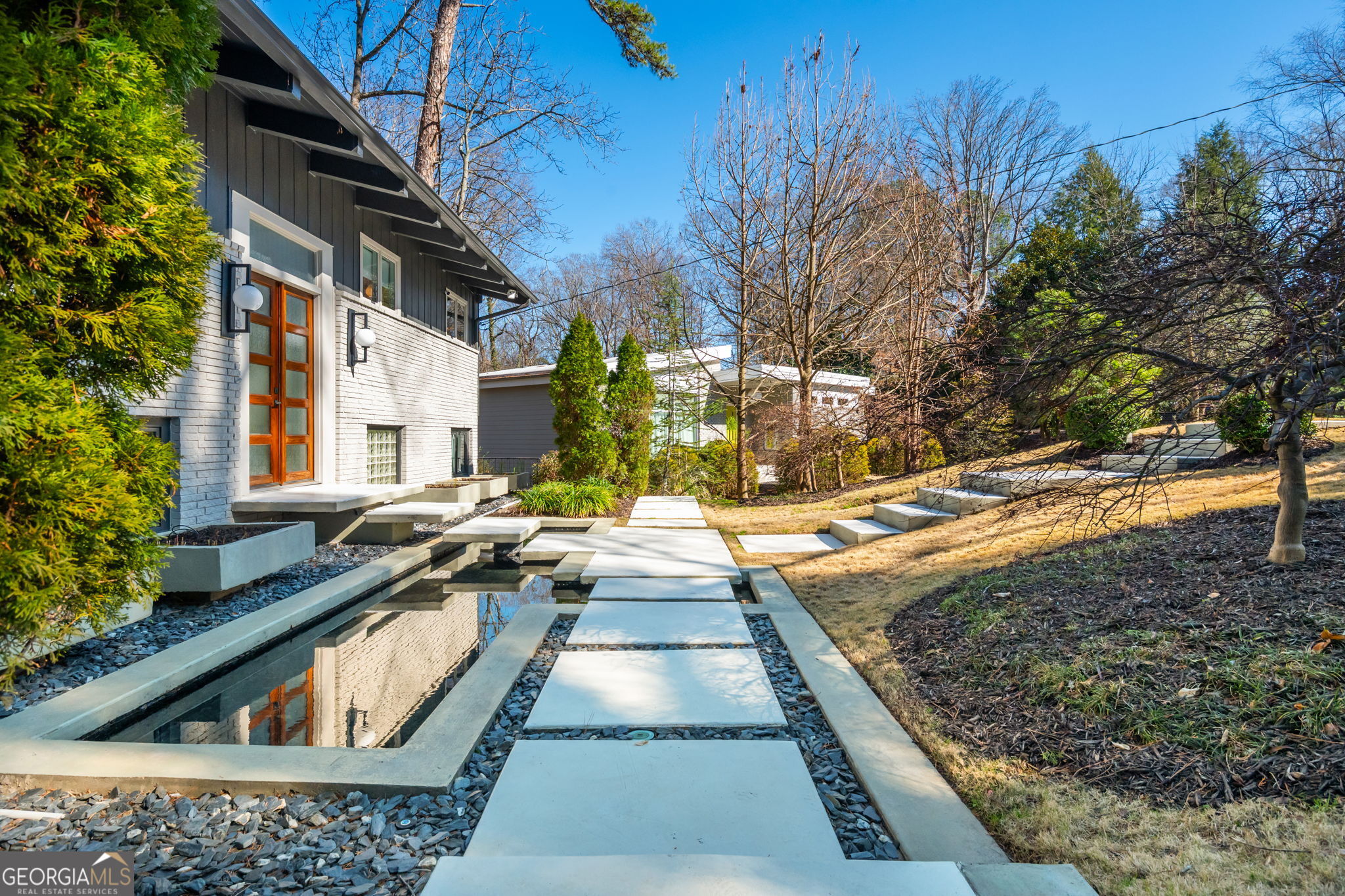 1304 Bernadette LN NE