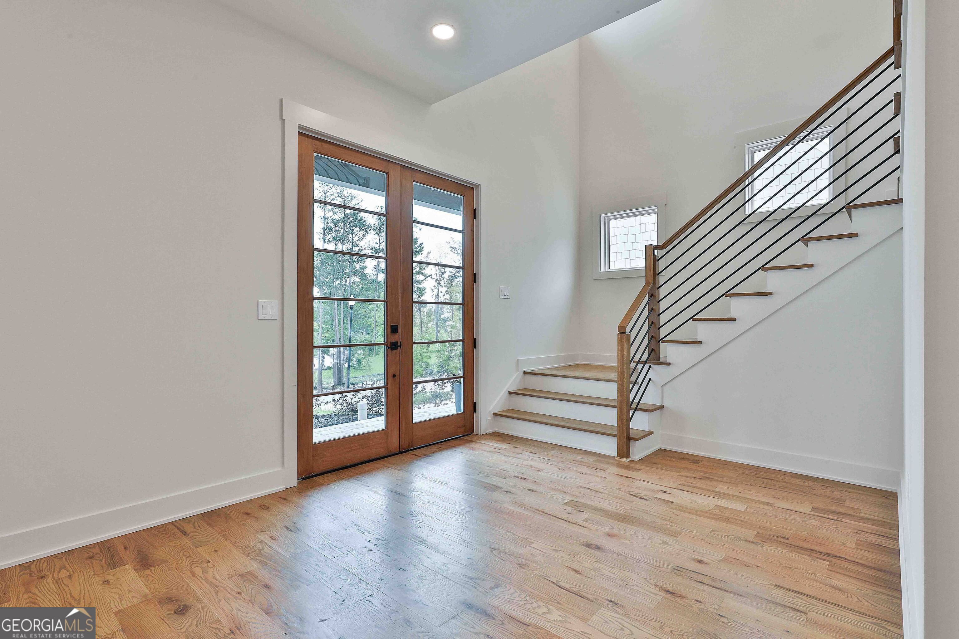 1240 Hayes SQ