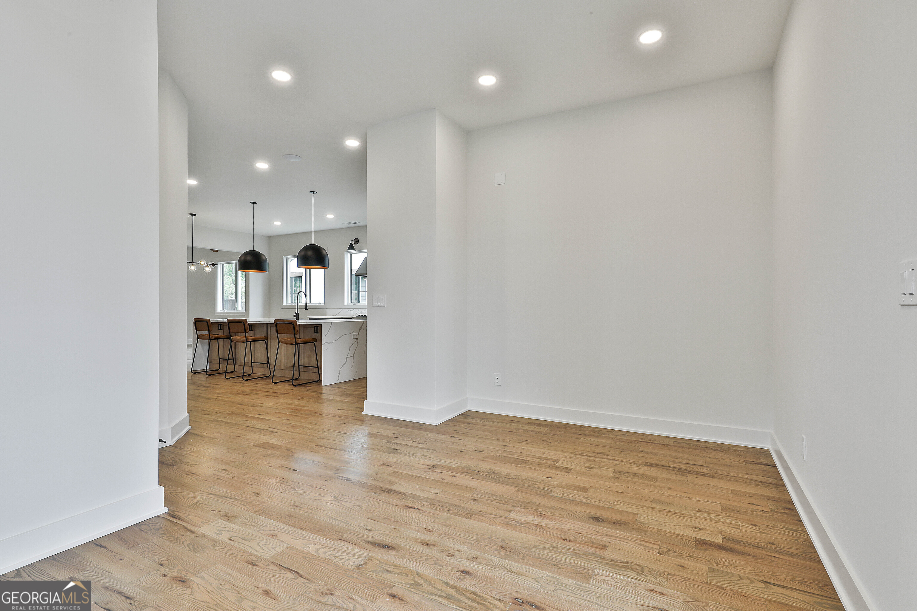 1240 Hayes SQ