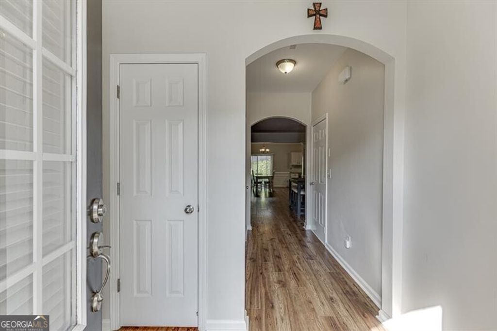 Photo of 4914 Sherwood Way, Cumming, GA 30040 (MLS # 10722307)