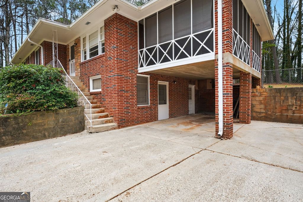 Photo of 1790 McLain Lane, Decatur, GA 30035 (MLS # 10705634)