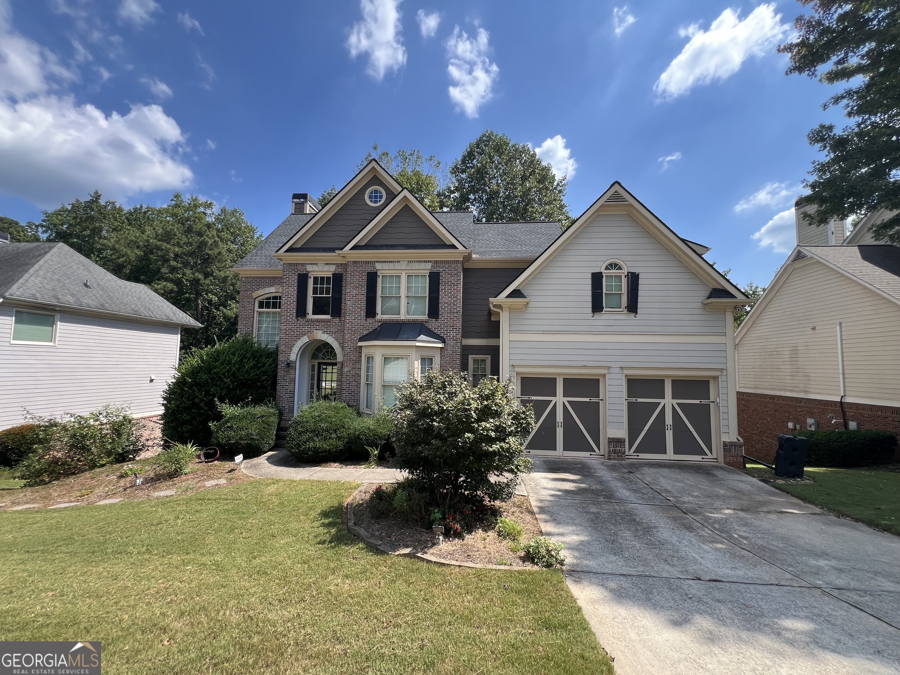 Spacious 4-bedroom, 3-bath residence located in the highly desired Chapel Hill community. The oversized primary suite features dual walk-in closets, while a convenient Jack-and-Jill layout connects two of the secondary bedrooms. Enjoy an open-concept design perfect for entertaining, along with a chef's kitchen complete with double ovens. Neighborhood amenities include golf, swimming, and tennis, with quick access to I-20 for easy commuting.