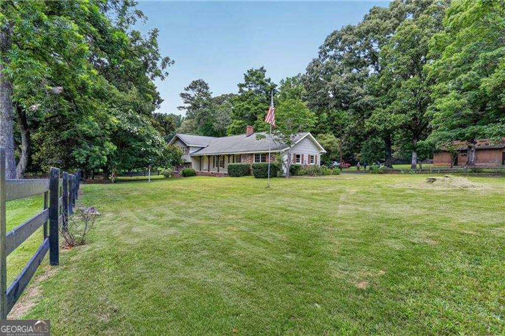 Photo of 3333 Jonesboro Road SE, South Fulton, GA 30213 (MLS # 10811027)