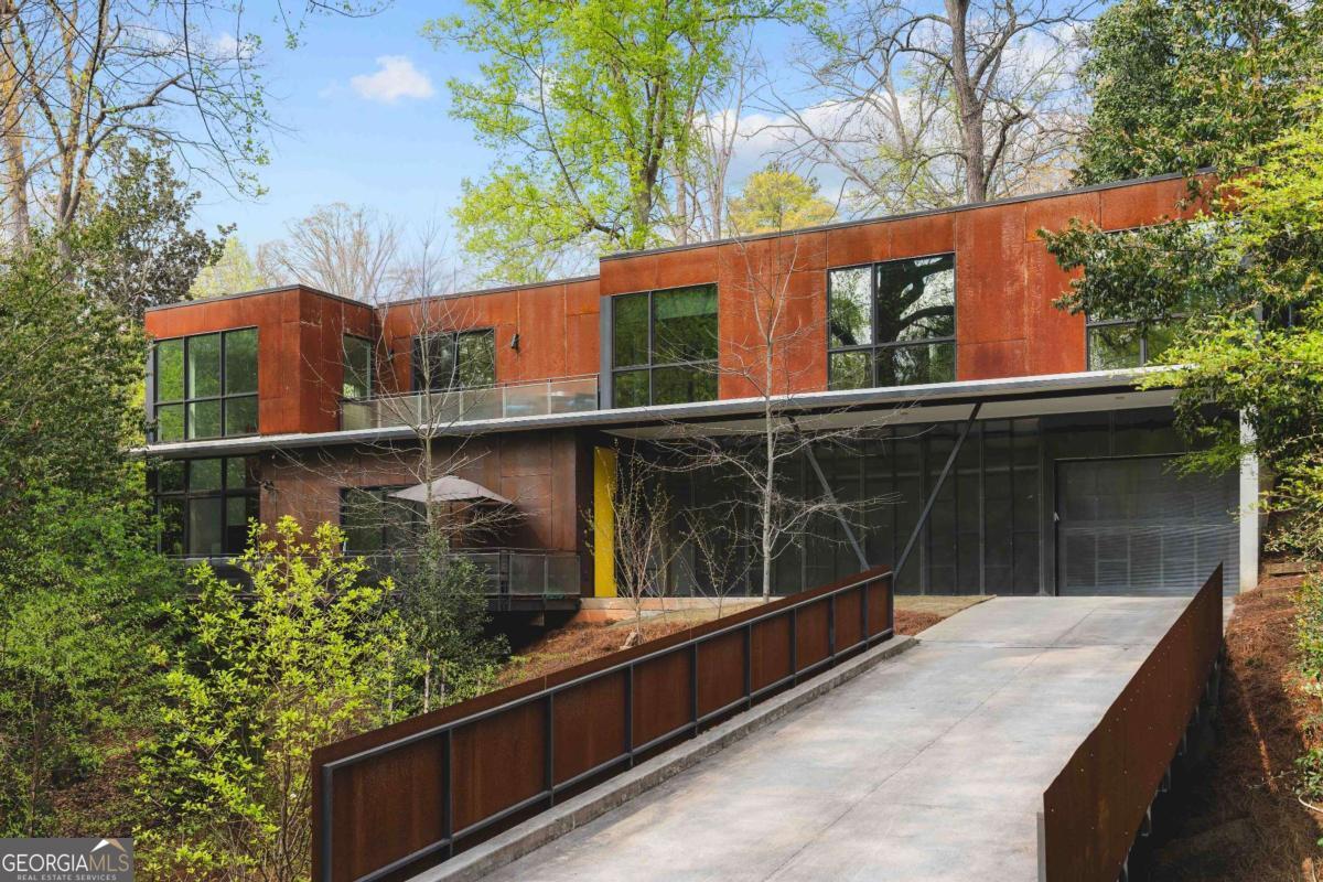 1944 McLendon AVE NE