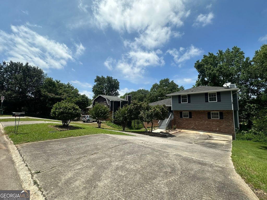 Photo of 1926 Old Rex Morrow Road, Morrow, GA 30260 (MLS # 10776234)