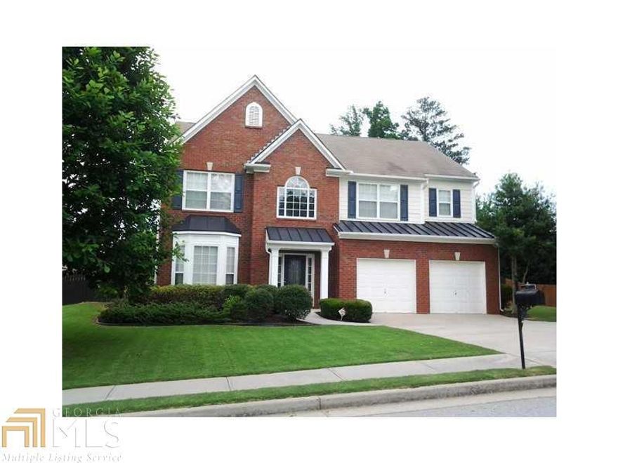 Welcome to this warm & inviting move-in ready 4 bedroom 2 & 1/2 bath home. Hardwood entry. Formal living & dining. Solid surface counters. Island kitchen with every good cook's favorite - a gas stove. Breakfast bar & breakfast room. Two story foyer & 2 story family room. Privacy & Space for everyone. Spacious bedrooms w/ample closets. Double doors lead from the large loft into oversize master w/trey. Spa like Master bath w/tiled shower, double vanity & garden tub. Get lost in the master closet. Peaceful privacy fenced backyard. Garage w/built-ins & storage.