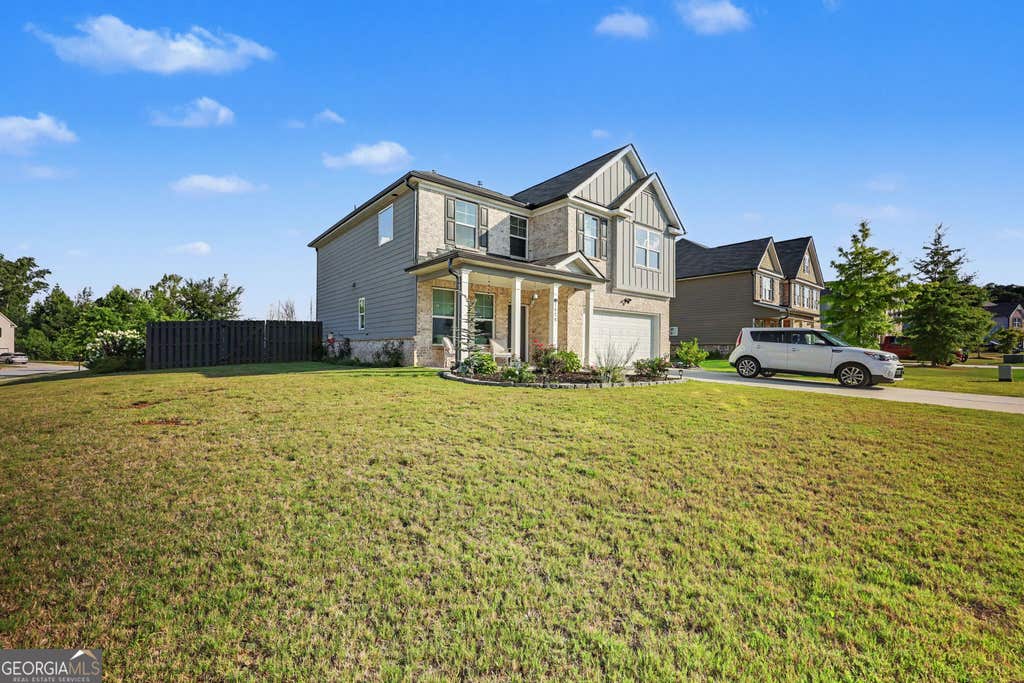 Photo of 1826 Woodsley Court, Loganville, GA 30052 (MLS # 10808395)