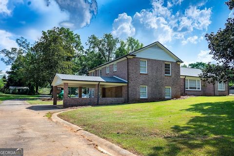 A home in Wadley