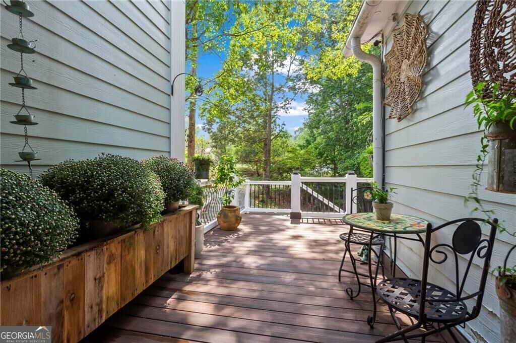 285 Old Hornage RD