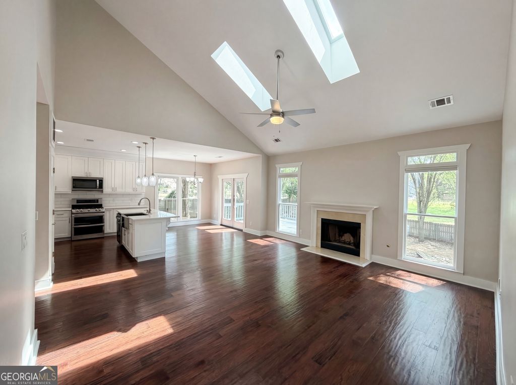 Photo of 4000 Amberley Lane, Marietta, GA 30062 (MLS # 10721870)