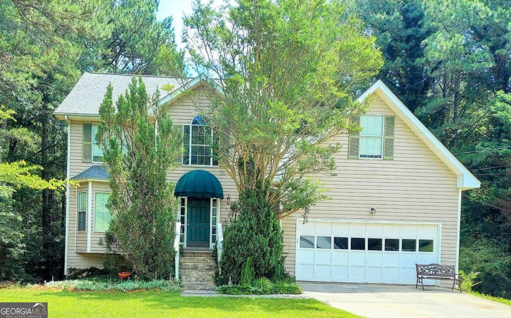 Photo of 2737 Crestworth Lane, Buford, GA 30519 (MLS # 10803809)
