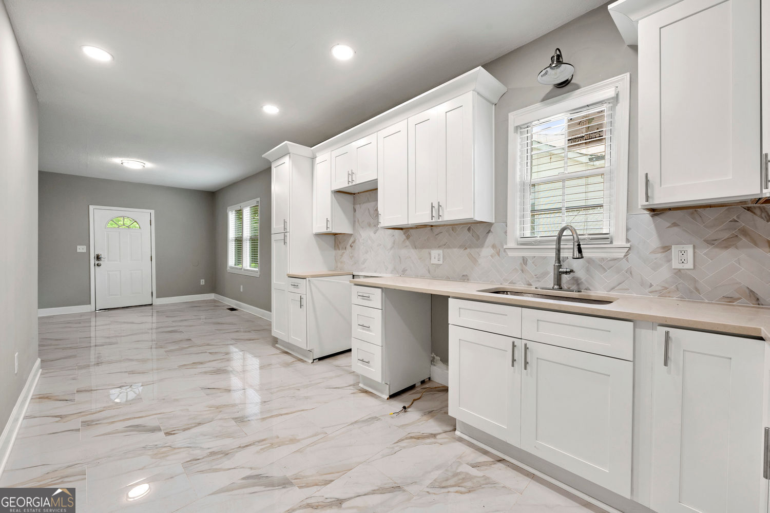 1396 Elizabeth LN