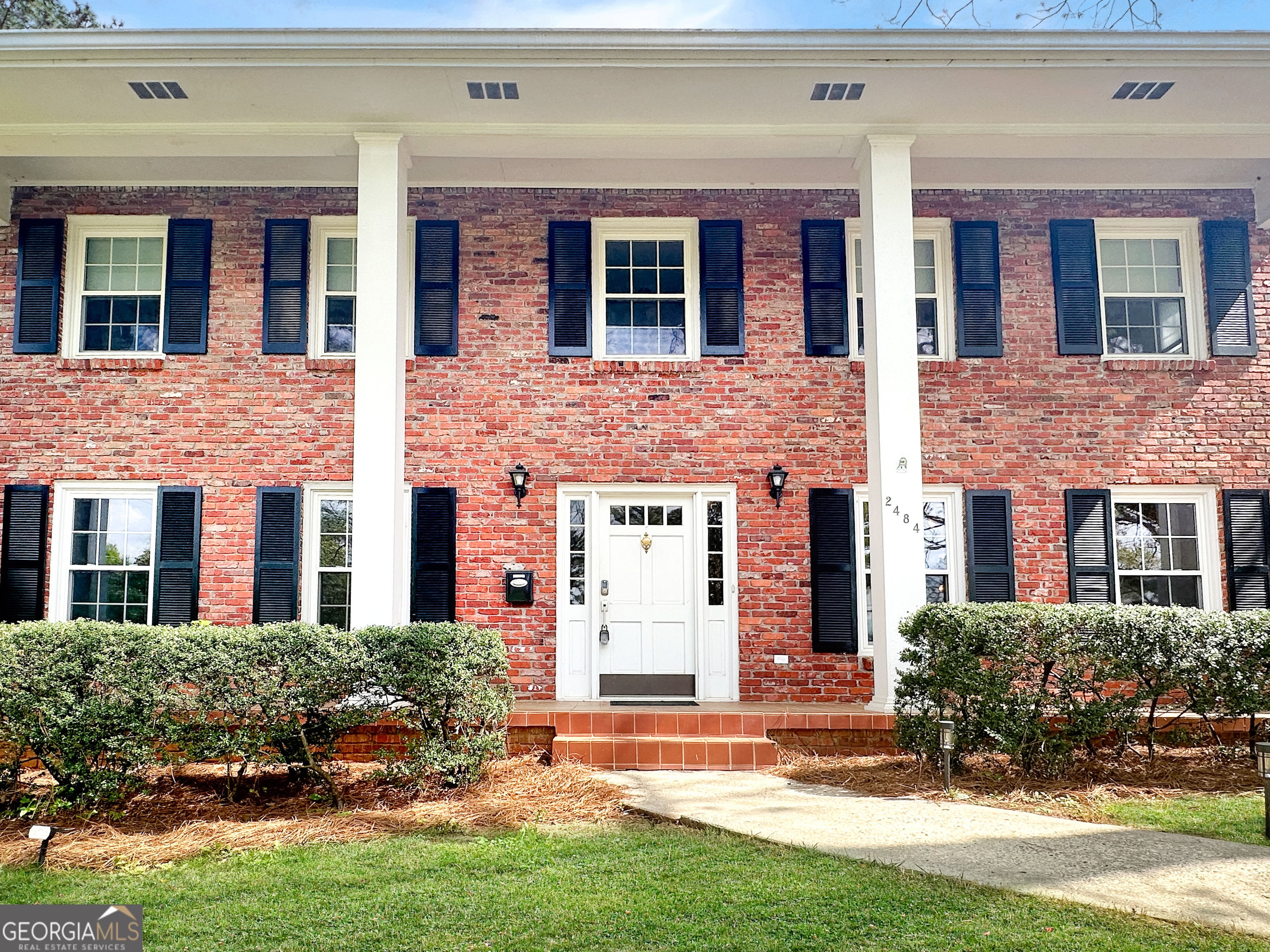 2484 POWERS FERRY DR SE