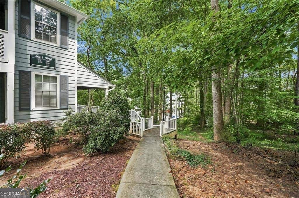 Photo of 4081 Riverlook Parkway SE #207, Marietta, GA 30067 (MLS # 10826685)