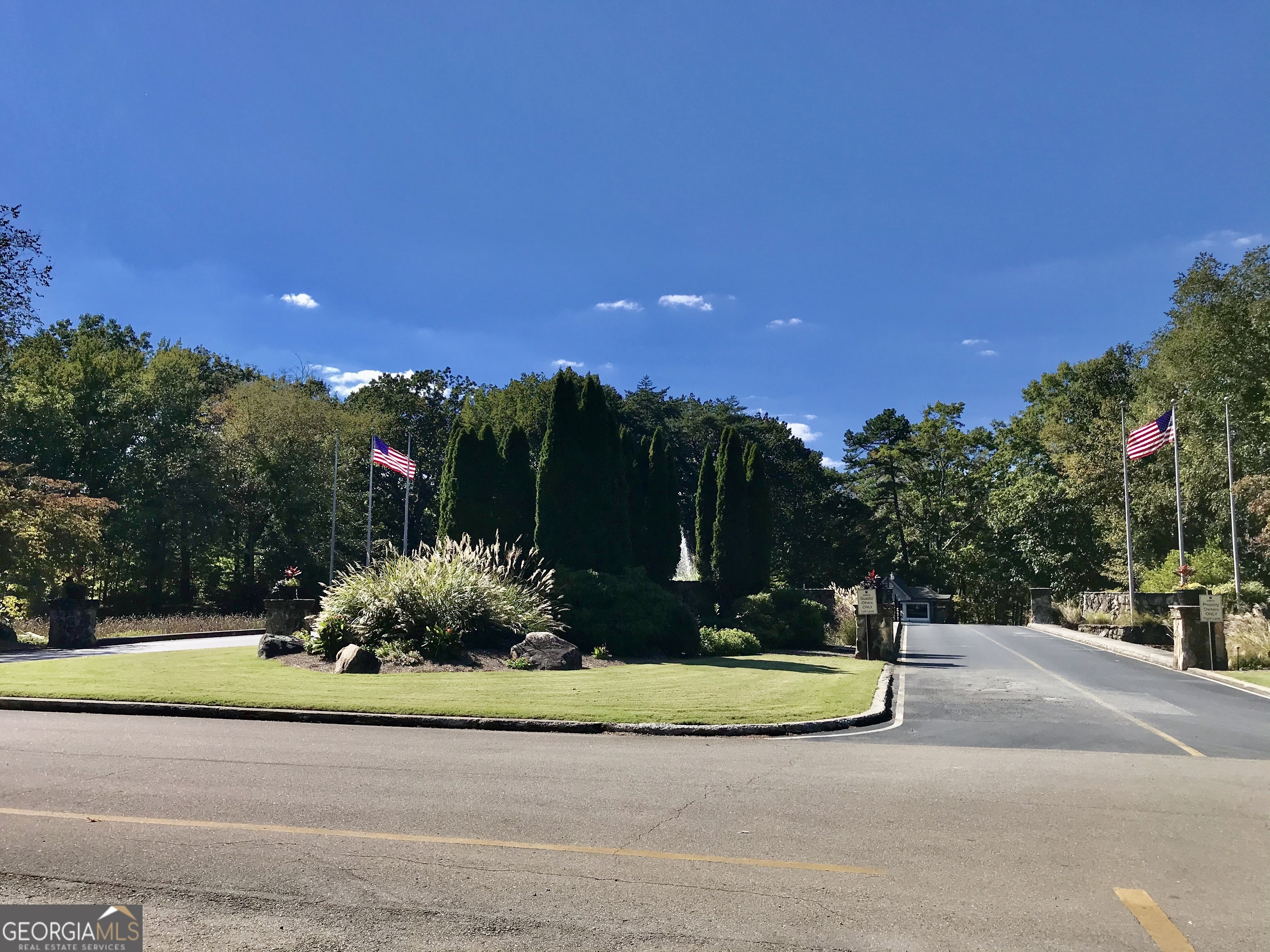 12 Chickasaw DR