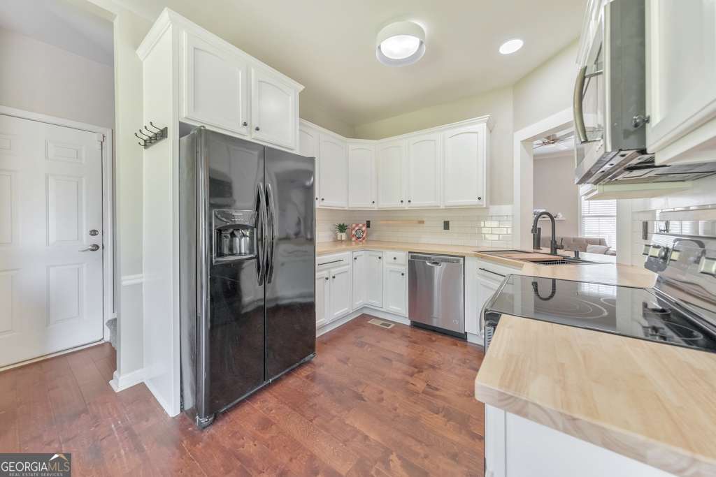 1019 Walnut Creek DR