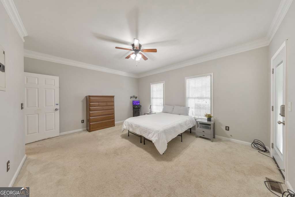 1019 Walnut Creek DR