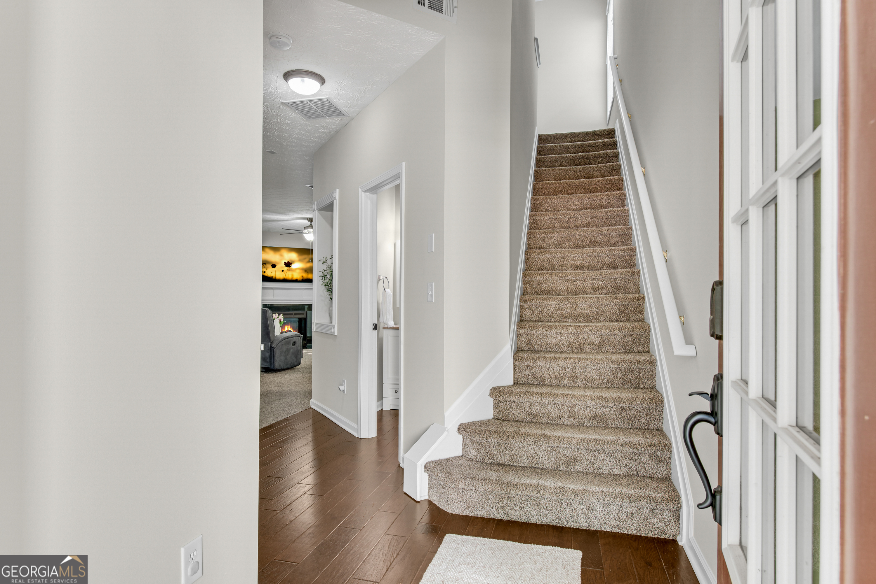 562 Poplar BND