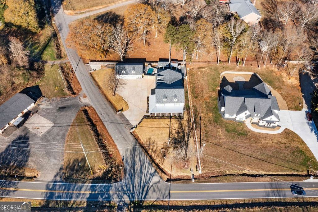 Photo of 547 CENTER Rd, Cartersville, GA 30121 (MLS # 10660184)