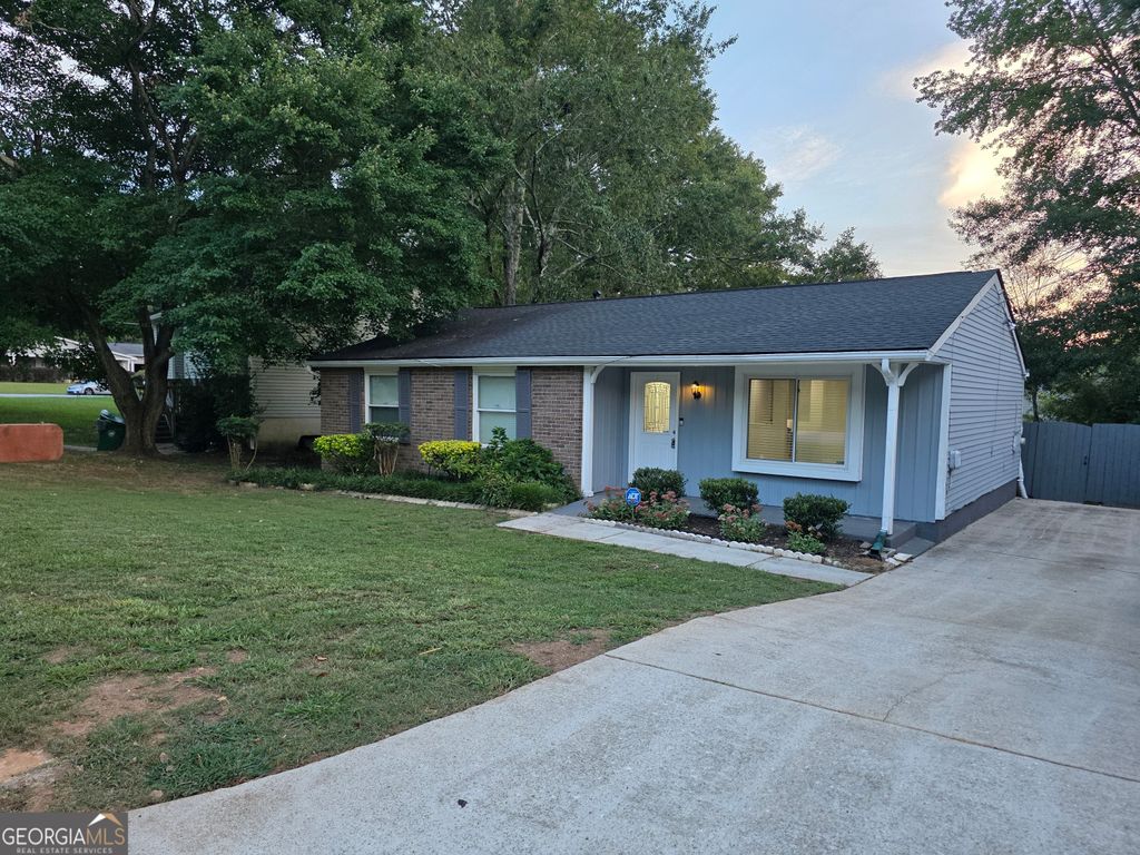 Photo of 5349 Tracey Drive, Stone Mountain, GA 30088 (MLS # 10625873)