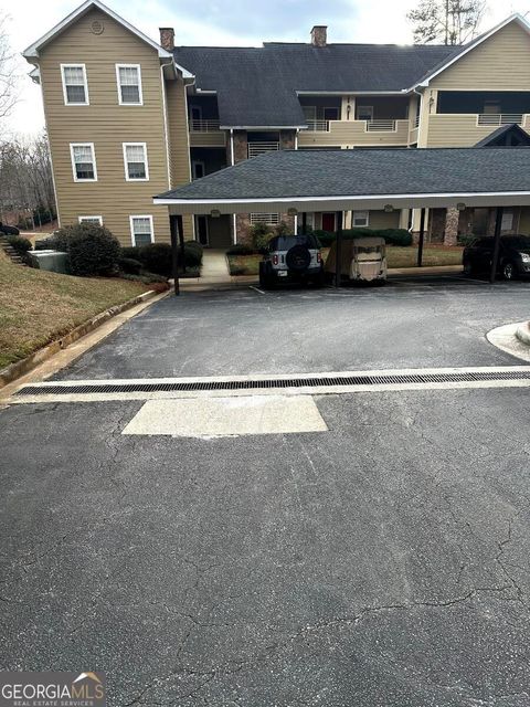 92 Gleneagle CT B301 Clayton GA 30525