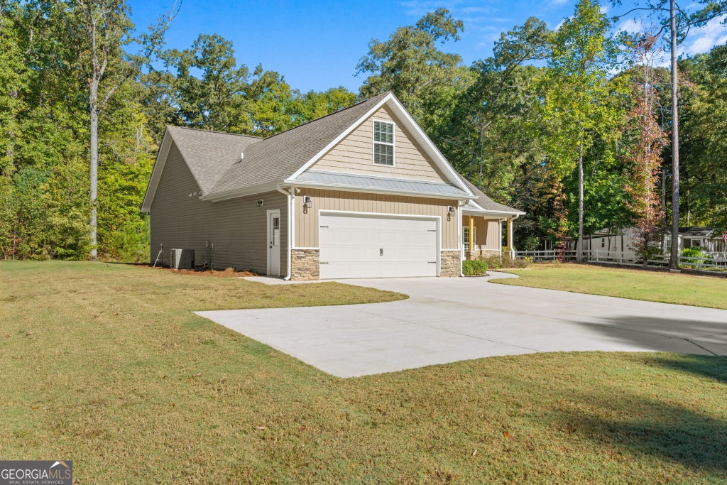 Photo of 171 Arrow Point Road, Jackson, GA 30233 (MLS # 10880731)