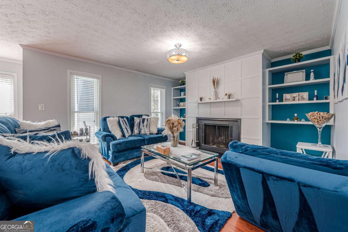 901 Summit North DR NE 901