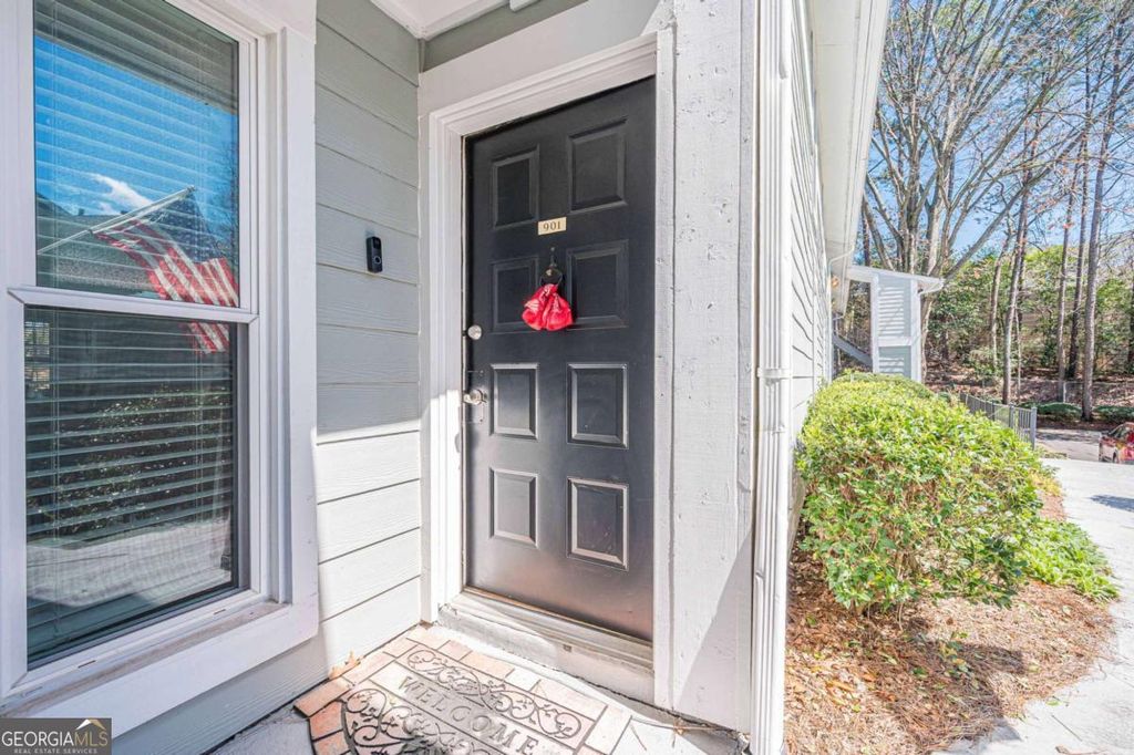 Photo of 901 Summit North Drive NE #901, Atlanta, GA 30324 (MLS # 10710550)